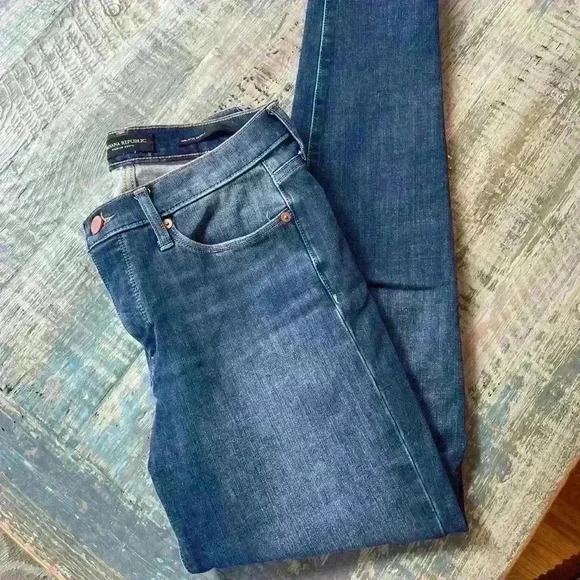 Banana Republic Mid Rise Skinny Jean Size 27 - Picture 4 of 6